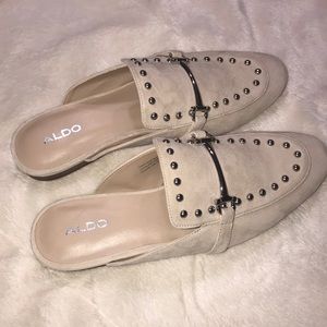 NWOT Aldo slip on beige smule size 7.5